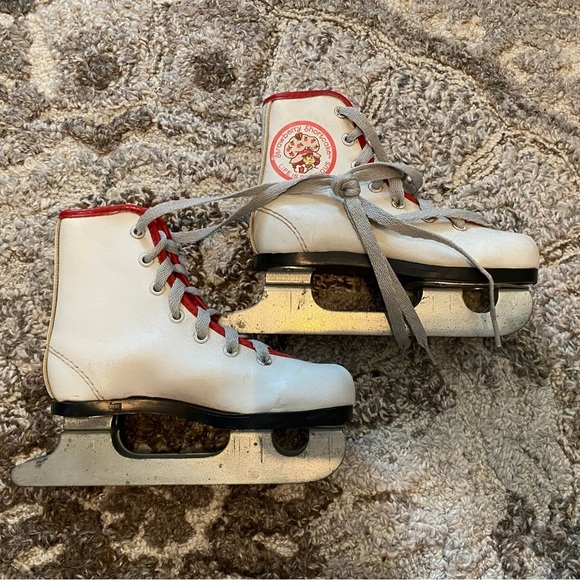 Strawberry Shortcake Other - Vintage Rare Strawberry Shortcake Girls Ice Skates Size 6 5/8 Double Edge